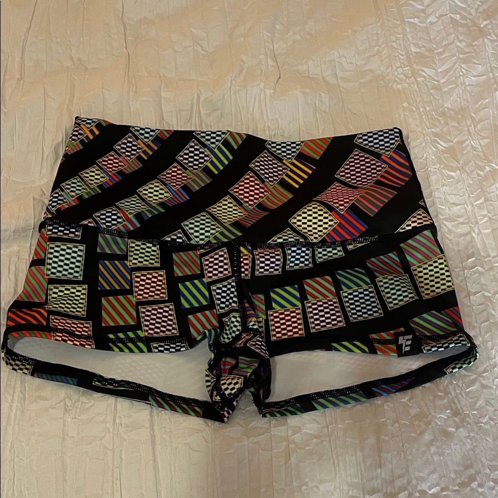 Electro threads yoga shorts
